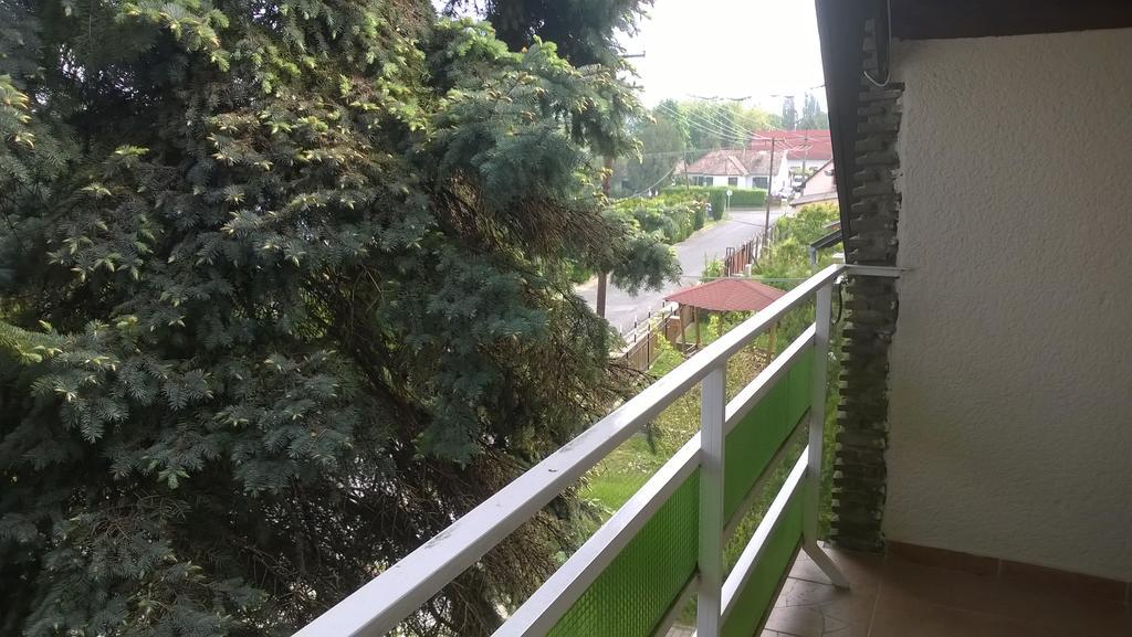Eva Vendeghaz Villa Balatonlelle Exterior foto